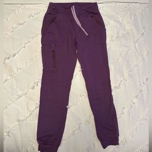Jaanuu jogger scrub pants. Purple- in great condition